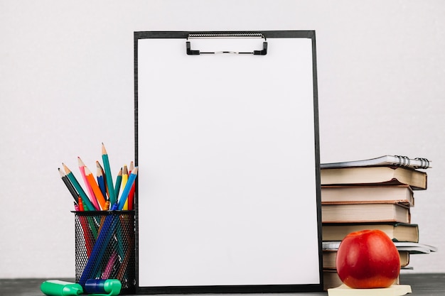 哪些养生知识适合在秋季发给顾客？